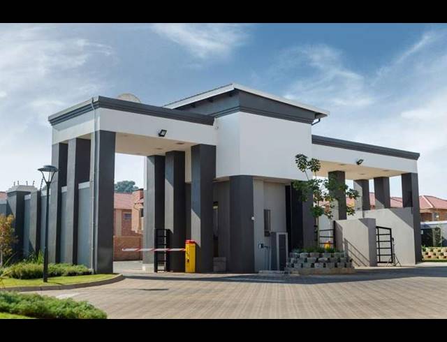 2 BEDROOM APARTMENT FOR SALE IN ELARDUSPARK